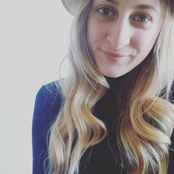 Meet your Posher, Megan - Picture 1 of 1